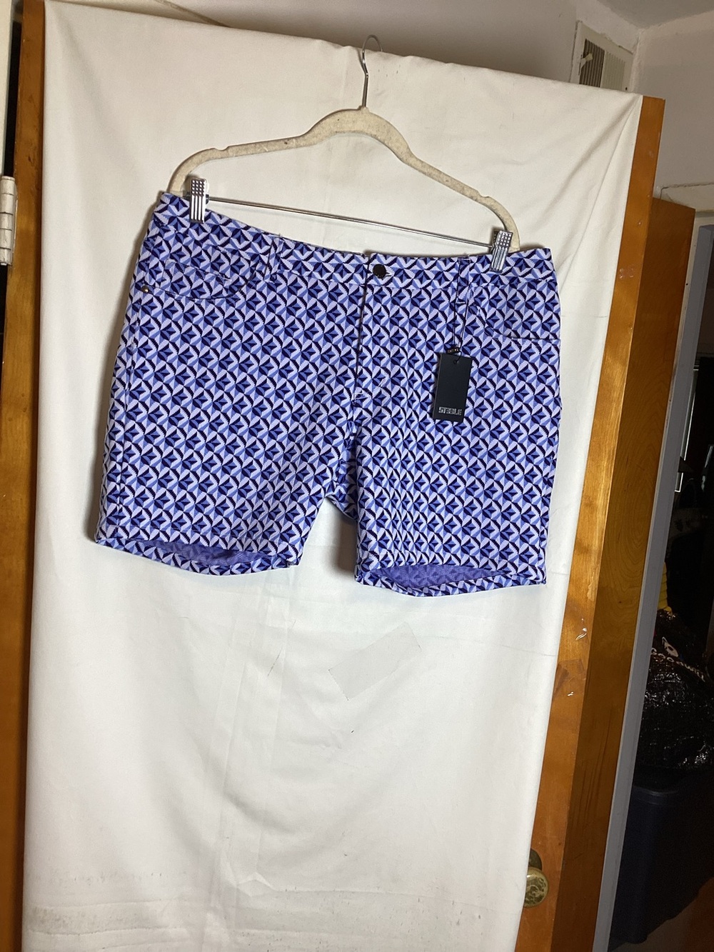 STEELE Navy blue cube polyester boho ,flirty  summer shorts SZ 36 NWT